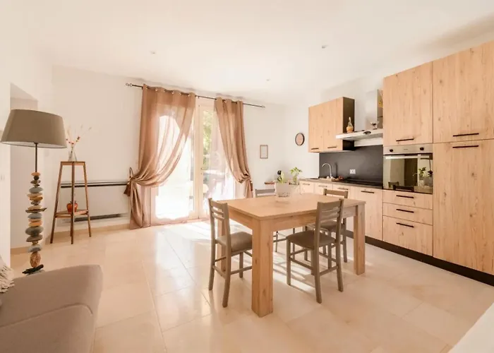 Apart Otel Antico Casolare P. P. 4*